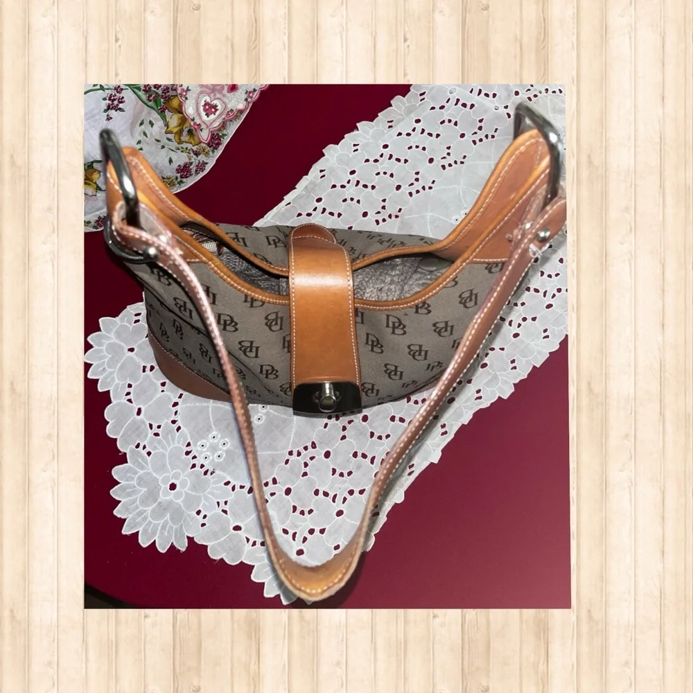 Dooney & Bourke Sugnature Shoulder Bag - Picture 6 of 9